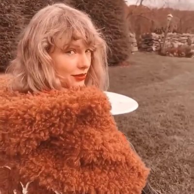 25⭐️Med Student 👩🏼‍⚕️UK/Irish Swiftie since Fearless Era 🇬🇧🇮🇪 Seen Taylor 4 times and never met 🥲