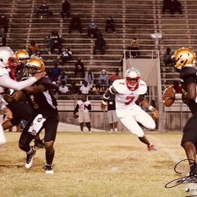 deantho21398489's profile picture. 219 6’2 edge rusher / outside linebacker 🙏🏾 bench 310 squat 435