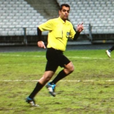 Arbitre de football FFF Ligue de Paris.