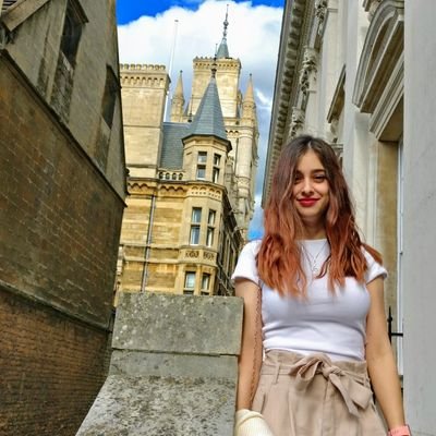 LourdeSanchez_'s profile picture.