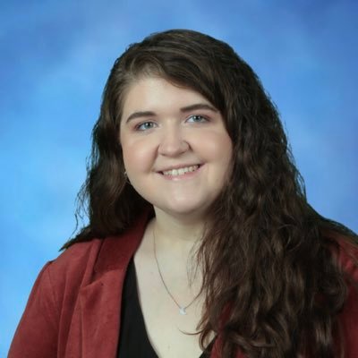 MsMockbee's profile picture. English teacher who loves her job. 👩‍🏫📚