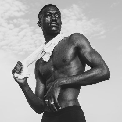Béninois 🇧🇯
Mannequin 👞
Créateur de bijoux 💍
Coach personnel 🏋🏿♂️
Technicien en Imagerie Médicale ⚕️