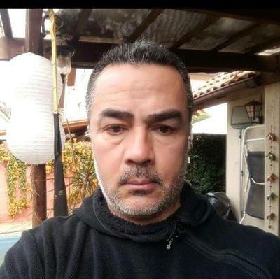 💯% 🇨🇱. No olvidar ir a votar, para cambiar a este país..
De la USACH 💪✊🤘.💙🍷🍺🍻......y me gusta el Rock el maldito Rock.