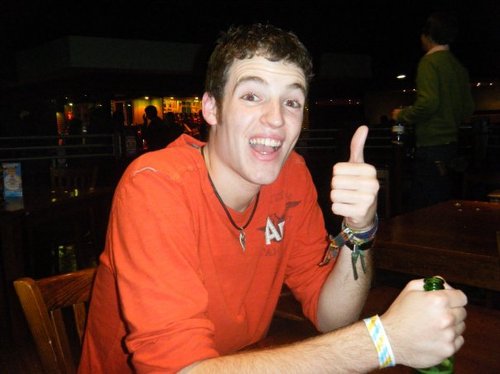 Jono_Easton's profile picture. Joined May 2011. Yorkshire lad, Doctor of Maths, currently in Mexico City. Football: Leeds United and UNAM Pumas. Music: Rock and 90s Dance! Band: Muse.