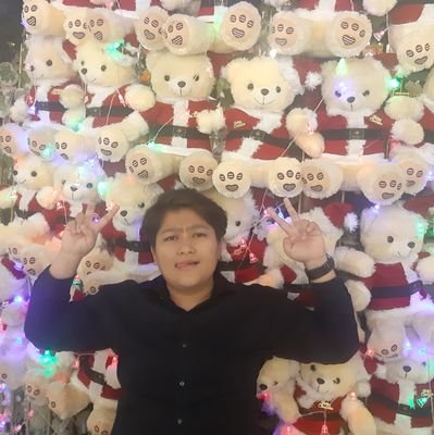 ZhnieC's profile picture. it's me