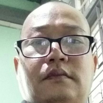 ZarniHan10's profile picture. reader