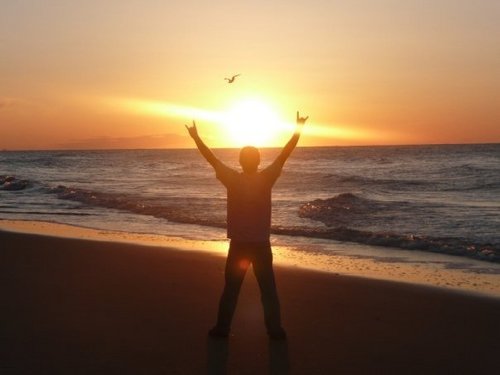 SouljaofAloha99's profile picture. Light up the darkness.