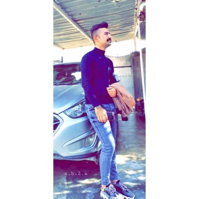 نحن لسنا كالبقيه نركض خلف لفت الانتباه،
نحن الانتباه بحد ذاته يلتفت لنا 𖤐.