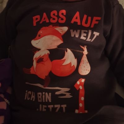 fuxxkind's profile picture. Weltenentdeckerin.