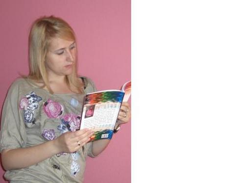 Maestra de educación primaria e infantil que apuesta por la innovación educativa. soñadora y escritora y siempre dispuesta a seguir aprendiendo.
