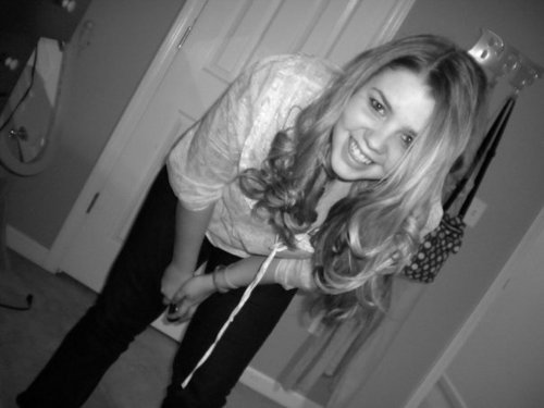 rkcherry93's profile picture. 