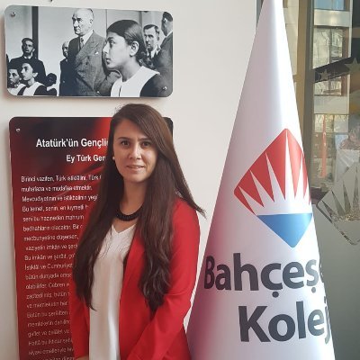 oznursvnc's profile picture. 📌 Robotik ve Kodlama Eğitmeni 🤖
 📌Makine Resmi ve Konst. Öğr./Teknik Ressam
 📌Çocuk Gelişimci
