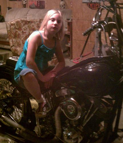 holy_howe's profile picture. 