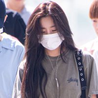 DEE (@hamchipup) 's Twitter Profile