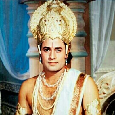 RahulVi16190568's profile picture. 🔥📚🔥शास्त्र कहता है -:🔥📚🔥👉 जैसे🌴केला 🌴काटने पर ही फल 🍌देता है 👀👊उसी प्रकार नींच 💪दंड💪देने से ही झुकता है 👊🚩🚩।। जय श्रीराम🚩।।🚩जय महाकाल।।🚩🚩