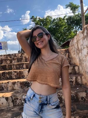 ~16 aninhos!!
~Iacanga-SP 
~insta: @biahburque09
🤭😊