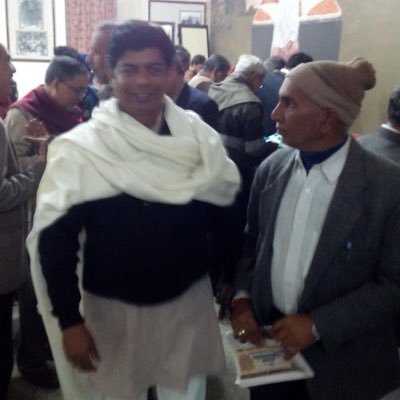 महात्मा गांधी, डॉo अम्बेड़कर, डॉo लोहिया, जयप्रकाश, कर्पूरी ठाकुर के विचारों से ओत-प्रोत, सक्रिय राजनीतिक व सामाजिक कार्येकर्ता !