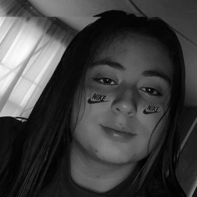 ✨18✨🖤NRHS❤️,👩🏽🎓Class of 2021👩🏽🎓LLJ🥀 🎮gamergirl🎮 🏀basketball 🏀
