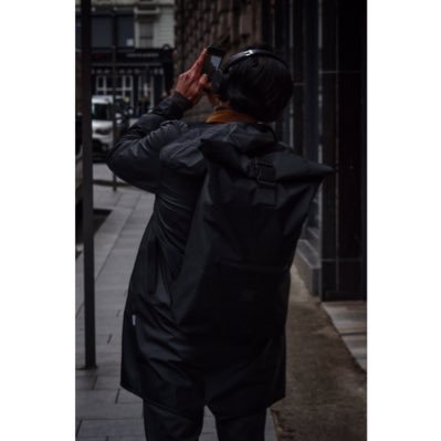 ⚫Liverpool based street photography
⚪Nikon 
🟠Nature prints
🟣Street prints
🔴Dm for Information