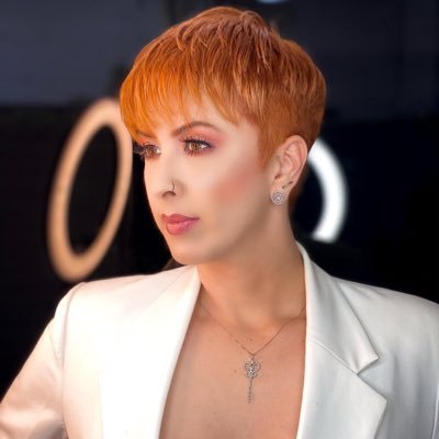 Bialimaferreira's profile picture. 🧘🏼‍♀️Meio bossa nova e rock’n roll 🤘🏻