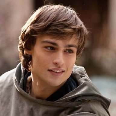 Romeo Montague 
Probably the best looking Montague 
My hearts taken by Juliet ❤️
Also very outgoing and I’m not the best at listening