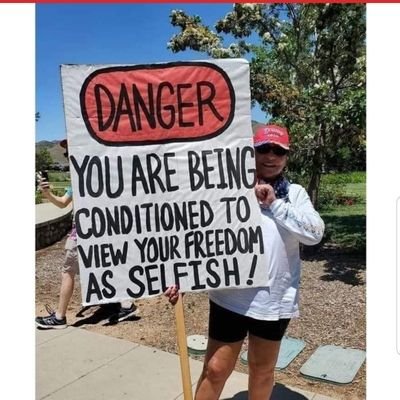 edmo2112's profile picture. Big fan of Theta
