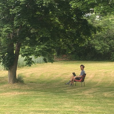 sixmoraltales's profile picture. Faux tech radicalism as tech fetishistic fan fiction account