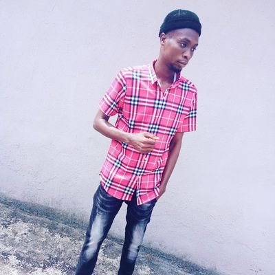 ChrisDondan's profile picture. A Financial Student and 🎓Teacher 💙