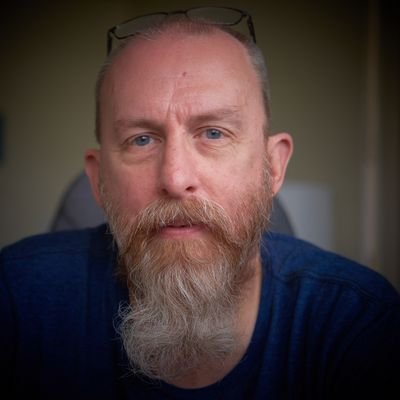 Sharing my love of story, especially SFF. Discussions on #Tolkien and #ASOIAF and more on YouTube #Booktube https://t.co/KuONgJHXlB