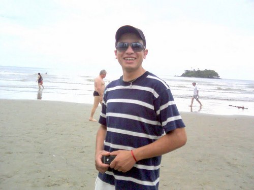 Eu, Ri, bebi, cresci, evolui,me iludi, me fudi,mas não morri. Eu beijei,sonhei,errei,me decepcionei, apaixonei, mudei,enfim eu vivi.