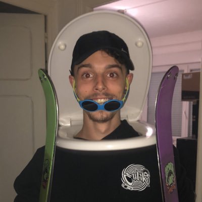 ketozorusse's profile picture. un homme sans sa bière, est un homme impuissant