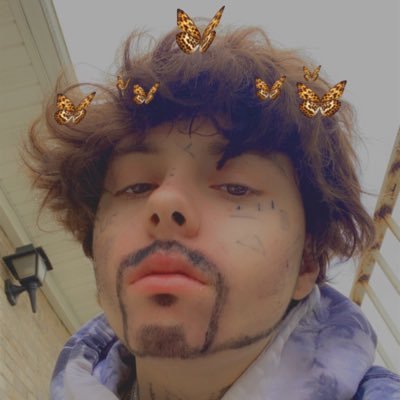 dakotah braxtn. 302 📍 rapper. fashion designer. photographer. 19.