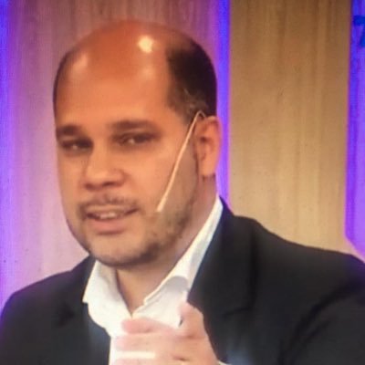 Periodista. Cuenta provisoria esperando que el pajarito haga justicia
Érase una vez en Argentina (último libro)
Dirijo PeriodismoyPunto