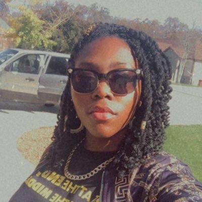 pǝɹıdsuı ʇo ǝɹıdsuı ✨ Baller 🏀 Trainer⛹🏾♀️ Coach ❤️Entrepreneur 💼 Auto-Immune Disease Fighter 💉 ..... 🙏🏾