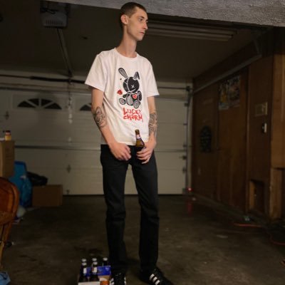 quillen40x's profile picture. 26, Ky, twitch streamer, YouTube: Huey Quillen