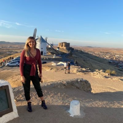 zairalalala's profile picture. Me hice pediatra porque no entiendo a los adultos.