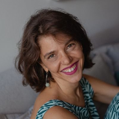 curiosa e interessada em tantas coisas, operadora do Direito há + de 20 anos e futura internacionalista, que quer continuar a conhecer o mundo
