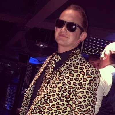 29 | Active military | Variety Streamer/Content Creator | https://t.co/liKcloueHb
