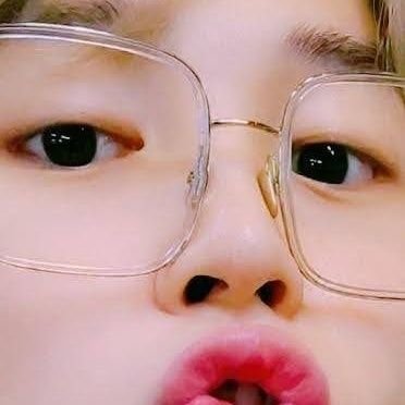 tata_las's profile picture. 