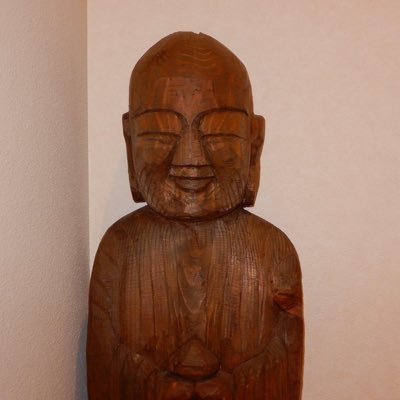 介護職をしながらオカリナを吹いています。日常の中で偶然出逢った風景や出来事を、写真に残してフェイスブック等に投稿しています。若い頃は旅が多くて日本の都道府県全て走破しました。晩年から山暮らしに入り、今に至っています。