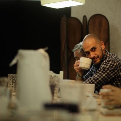 drjairgineco's profile picture. Obstetra ocasional, buscador de la felicidad y la de los suyos; necio; enamorado de sus hijos y amante de Pau