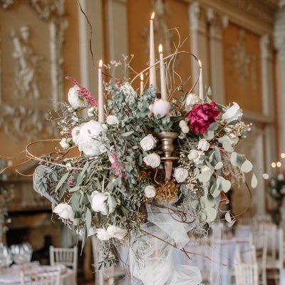 Floral Designer / Weddings and Events . Cotswolds based but happy to travel