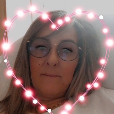 Mariée avec de magnifiques enfants et de superbes petits enfants . Je ne répond pas aux messages privés !!!