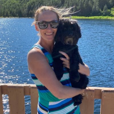 Administrative Officer with the Newfoundland and Labrador Teachers’ Association. Proud teacher, administrator and mother.