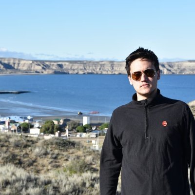 nawe_bueno's profile picture. Rosarino. Mi gato se llama Tito. Just that.