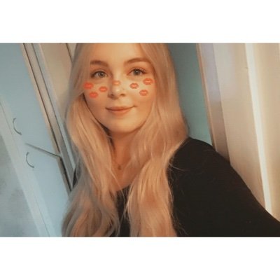 AutumnChalmers9's profile picture. 23 | 2nd Year Philosopher | ✿