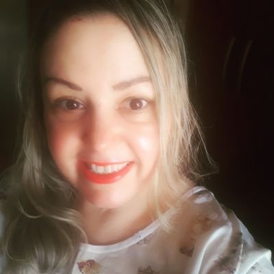 O amor é um dos sentimento mais belos que o ser humano pode sentir 💦e espalhar,Que você tenha muito amor encontre a pessoa que♥️ fará do seu dia mais alegre