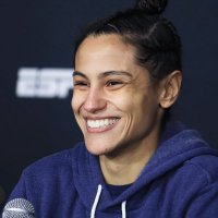 Gloria de Paula (@glorinhadepaula) 's Twitter Profile