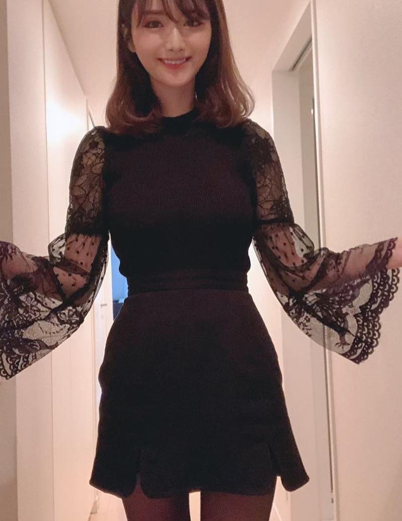 eov_33214's profile picture. セフレになりたいな(///∇︎///) 早くフォーして、写真を見てみて！
 😜😜👙