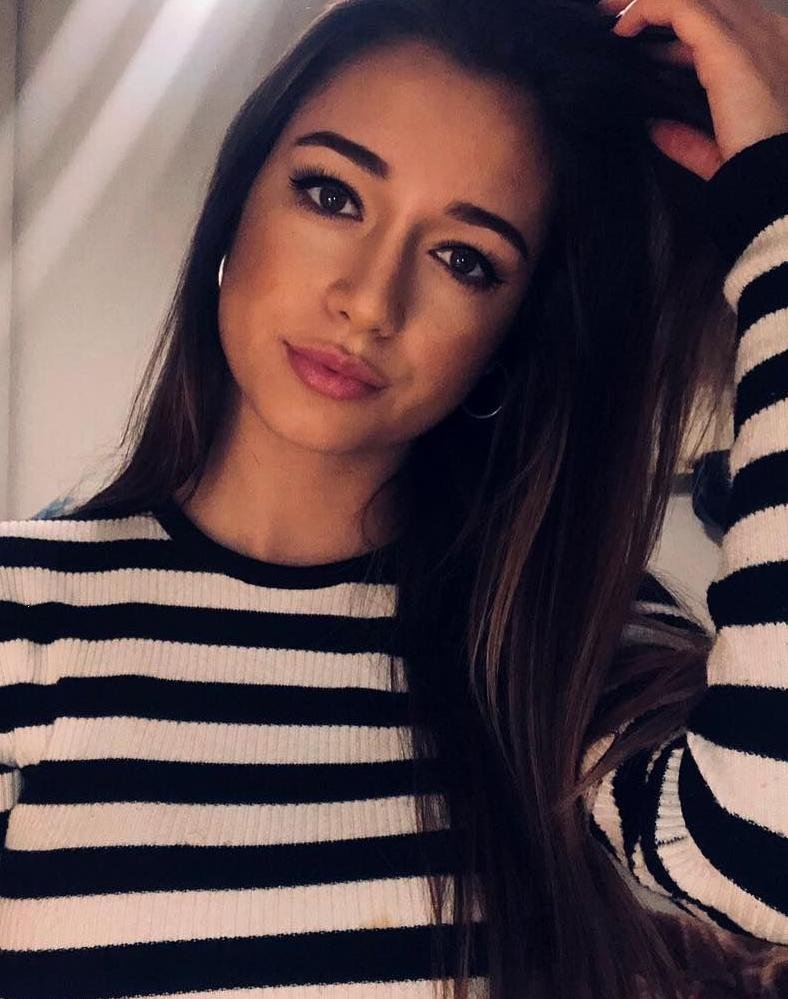 Hi, I’m bored!I want to meet new people.Follow me, I´ll send you my sexiest photo! 👅🍑🍑